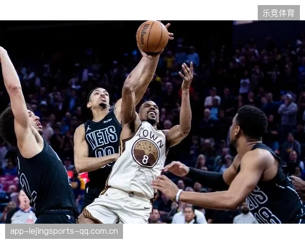 NBA勇士外线两记关键三分命中,比赛悬念瞬间重启