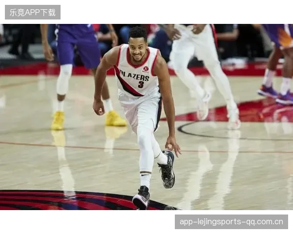 NBA太阳中路突分反复打穿防线,场面不断扩张的启示